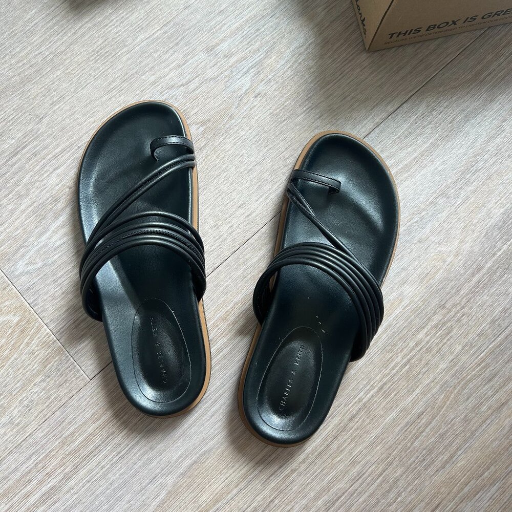 Charles & Keith black flat sandals